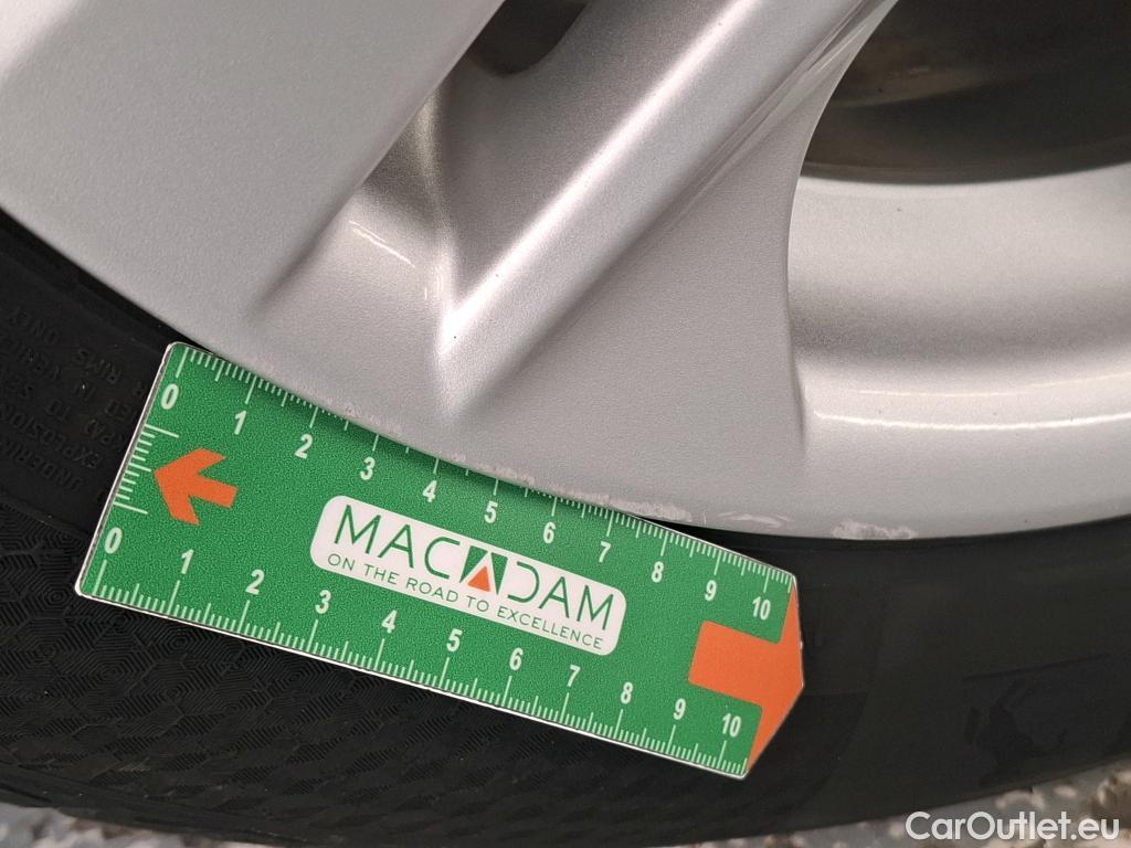  Toyota  Corolla TOYOTA  Touring Sports / 2018 / 5P / Break Hybride 122h Dynamic Business Stage Acad #3