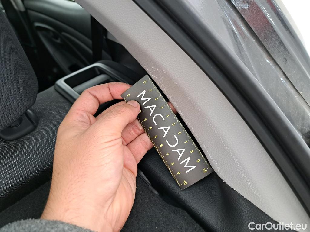  Toyota  Yaris TOYOTA  Hybride / 2019 / 5P / Berline Hybride 116h Dynamic Business Stage Acad #24