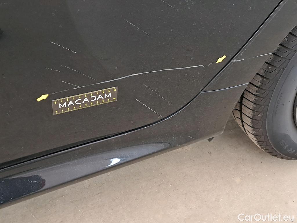  Toyota  Yaris TOYOTA  Hybride / 2019 / 5P / Berline Hybride 116h Dynamic Business Stage Acad #6