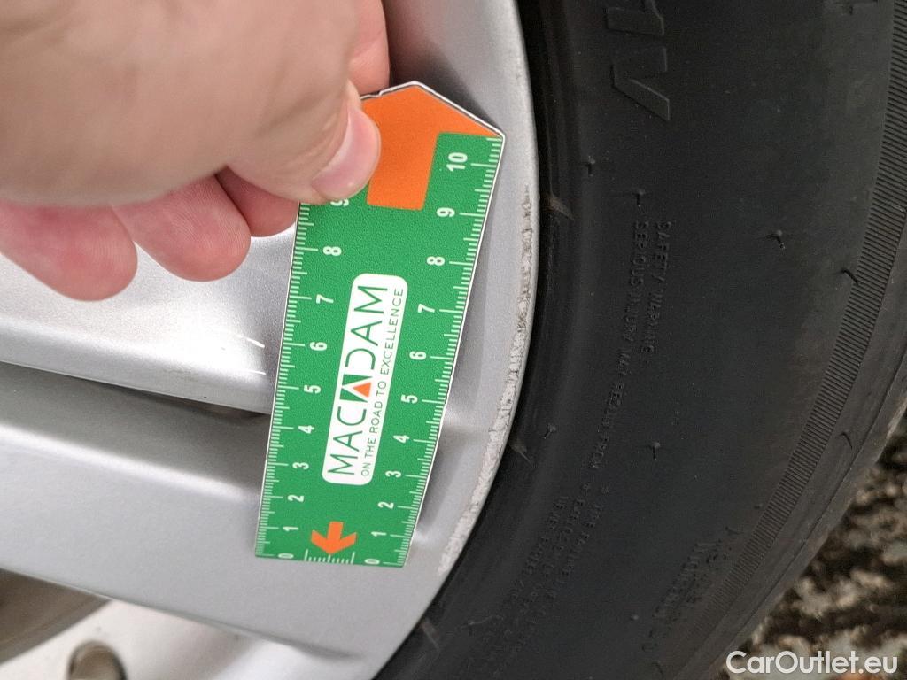  Toyota  Corolla TOYOTA  / 2018 / 5P / Berline Hybride 122h Dynamic Business Stage Acad #27