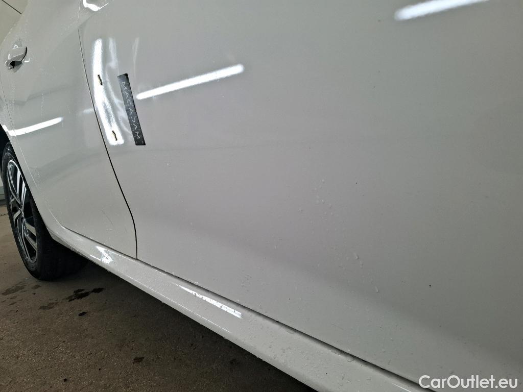  Peugeot  208  Allure Pack 1.2 PureTech 100CV BVA8 E6d #3