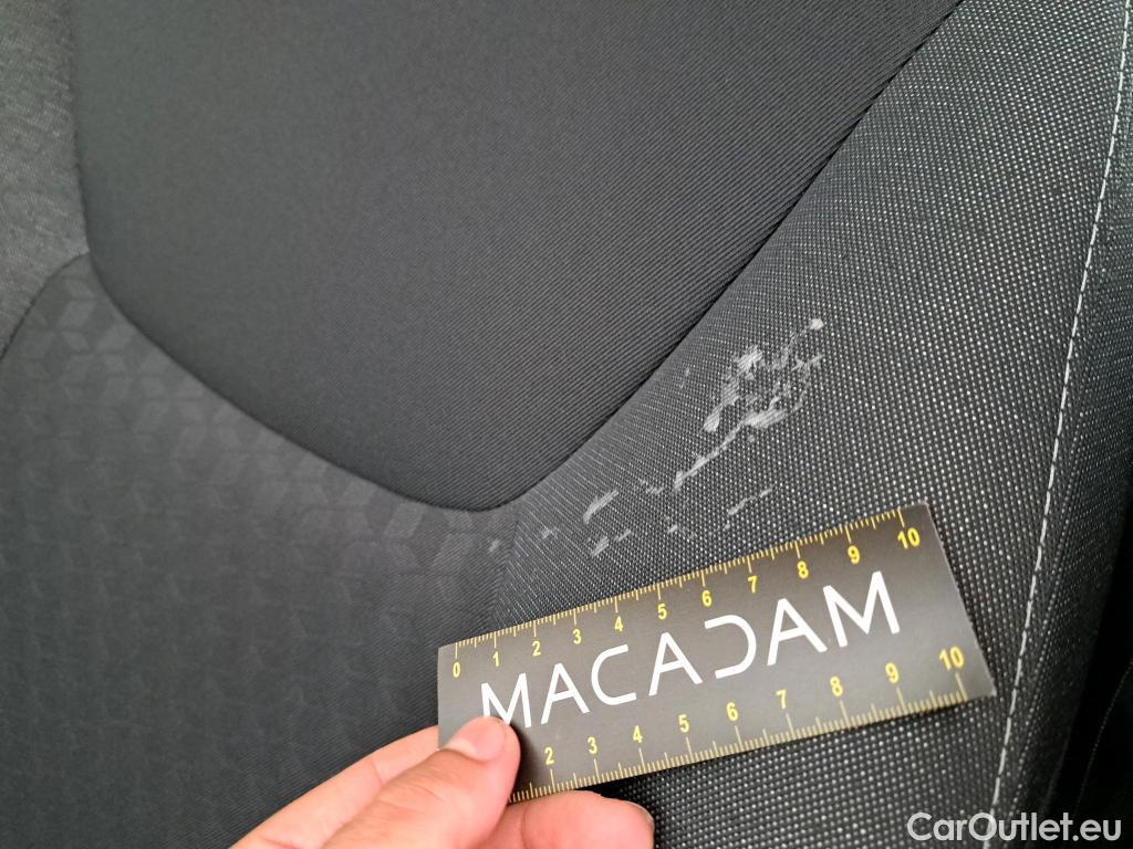  Toyota  Yaris TOYOTA  Hybride / 2019 / 5P / Berline Hybride 116h Dynamic Business Stage Acad #28