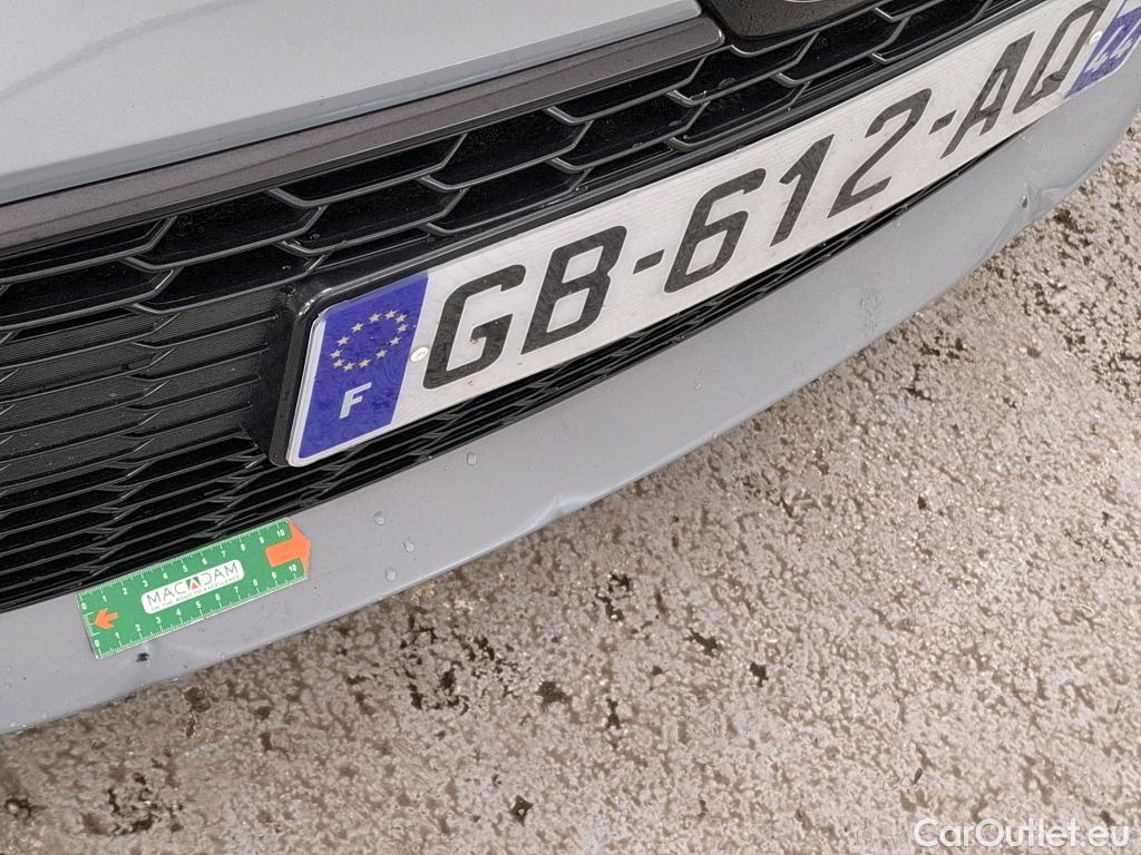  Toyota  Corolla TOYOTA  / 2018 / 5P / Berline Hybride 122h Dynamic Business Stage Acad #13