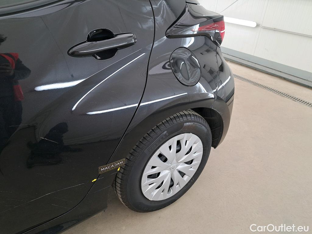  Toyota  Yaris TOYOTA  Hybride / 2019 / 5P / Berline Hybride 116h Dynamic Business Stage Acad #31