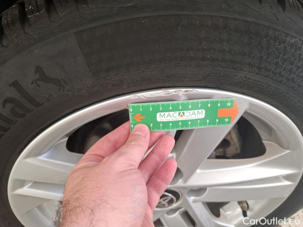  Toyota  Corolla TOYOTA  Touring Sports / 2018 / 5P / Break Hybride 122h Dynamic Business Stage Acad #20