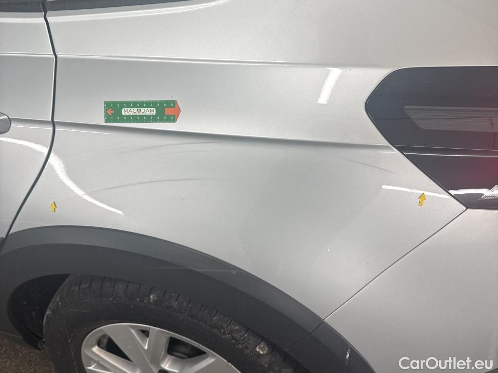  Volkswagen  Taigo VOLKSWAGEN  / 2021 / 5P / SUV 1.0 TSI 110 DSG Life Business #1