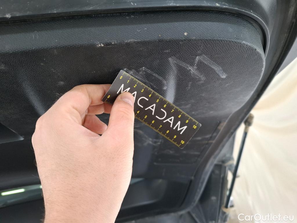  Peugeot  5008  Style 1.5 HDi 130CV BVA8 7 Sieges E6d #18