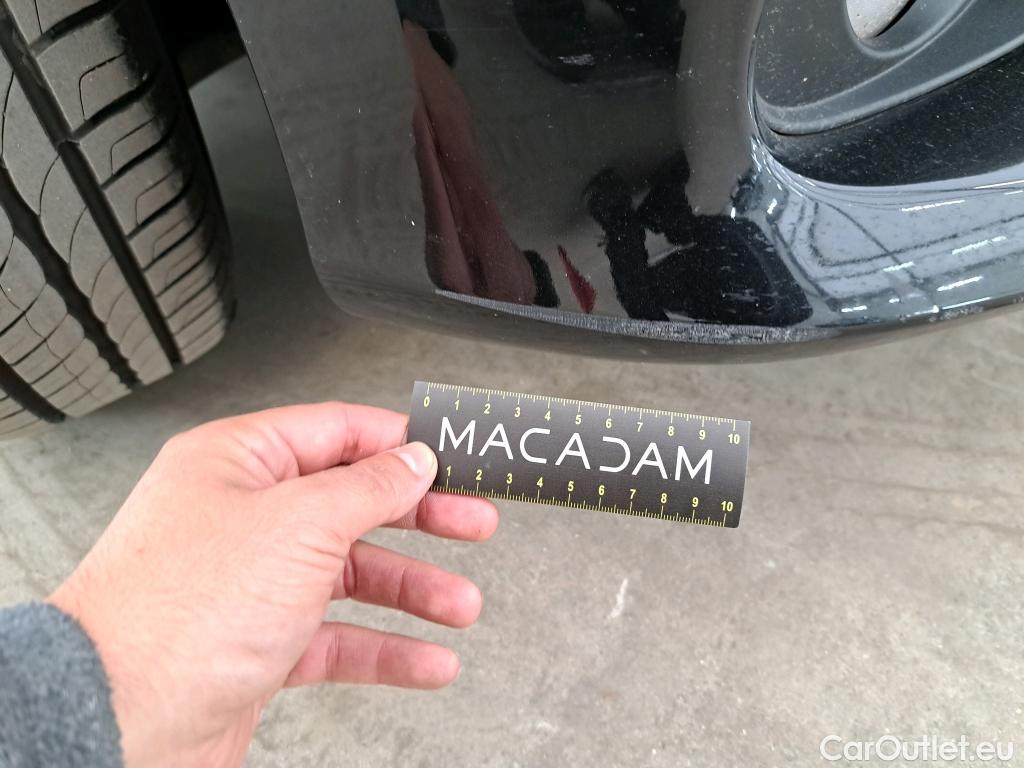  Toyota  Yaris TOYOTA  Hybride / 2019 / 5P / Berline Hybride 116h Dynamic Business Stage Acad #8