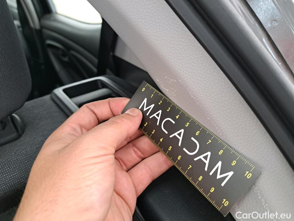  Toyota  Yaris TOYOTA  Hybride / 2019 / 5P / Berline Hybride 116h Dynamic Business Stage Acad #23