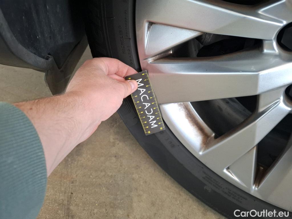  Peugeot  5008  Style 1.5 HDi 130CV BVA8 7 Sieges E6d #8