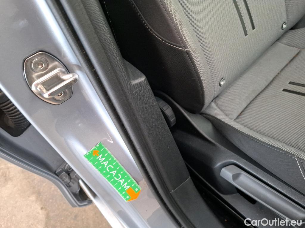  Seat  Leon SEAT  / 2020 / 5P / Berline 1.0 TSI 110 S&S Style Business #9