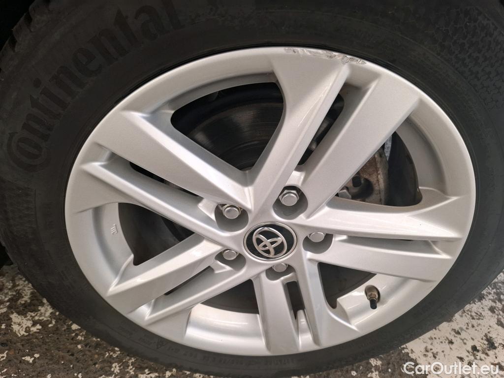  Toyota  Corolla TOYOTA  Touring Sports / 2018 / 5P / Break Hybride 122h Dynamic Business Stage Acad #19