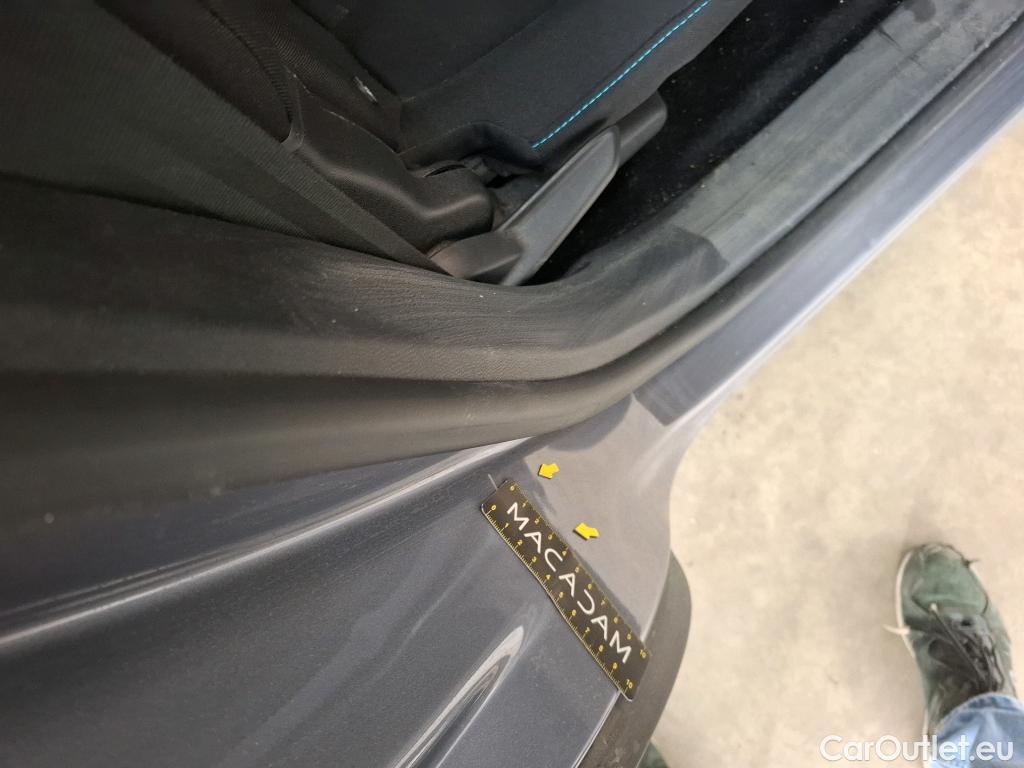  Peugeot  5008  Style 1.5 HDi 130CV BVA8 7 Sieges E6d #3