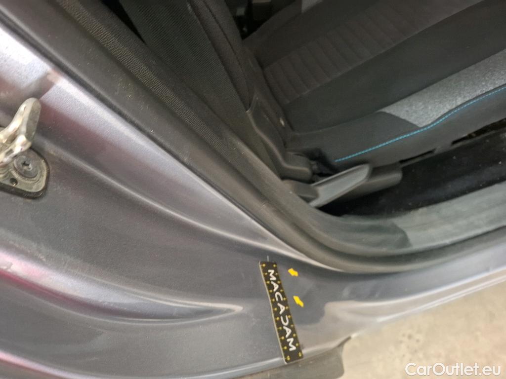  Peugeot  5008  Style 1.5 HDi 130CV BVA8 7 Sieges E6d #1