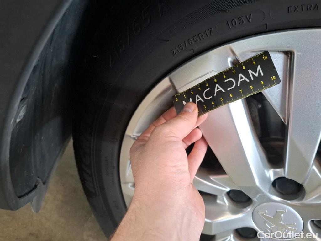  Peugeot  5008  Style 1.5 HDi 130CV BVA8 7 Sieges E6d #7