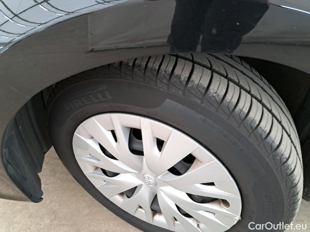  Toyota  Yaris TOYOTA  Hybride / 2019 / 5P / Berline Hybride 116h Dynamic Business Stage Acad #20