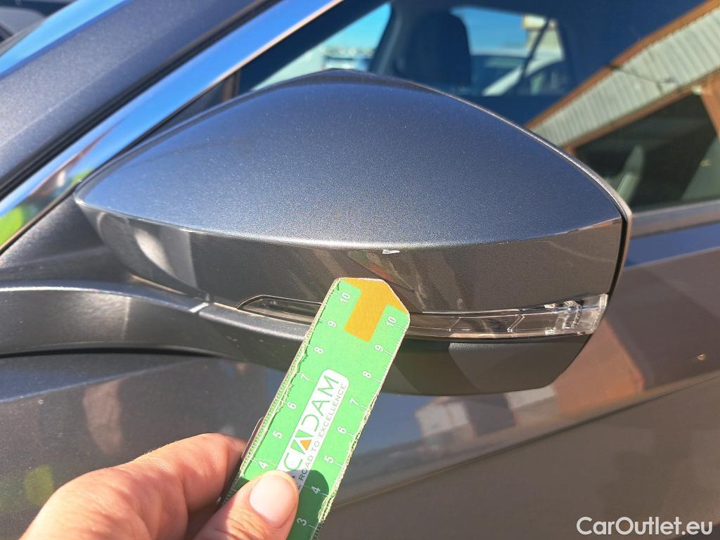  Volkswagen  T-ROC  Advance 2.0 TDI 150CV AT7 E6d #40