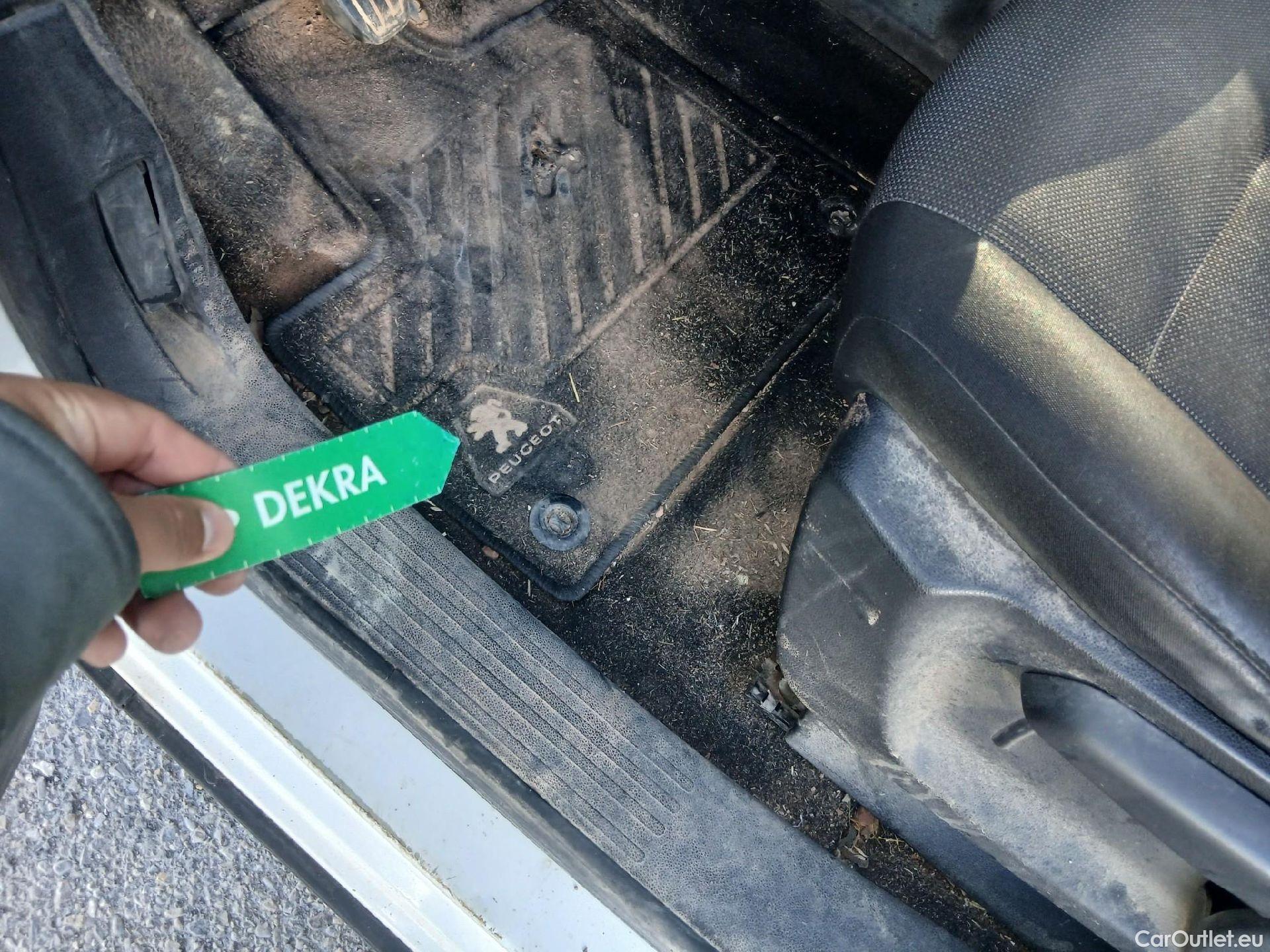  Peugeot  RIFTER PEUGEOT  / 2018 / 4P / combi Active Standard BlueHDi 73kW (IND) (CX2) #17