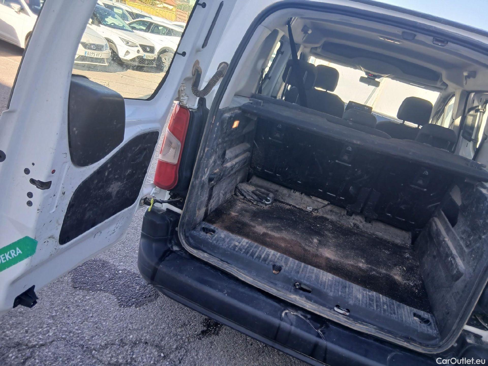  Peugeot  RIFTER PEUGEOT  / 2018 / 4P / combi Active Standard BlueHDi 73kW (IND) (CX2) #2