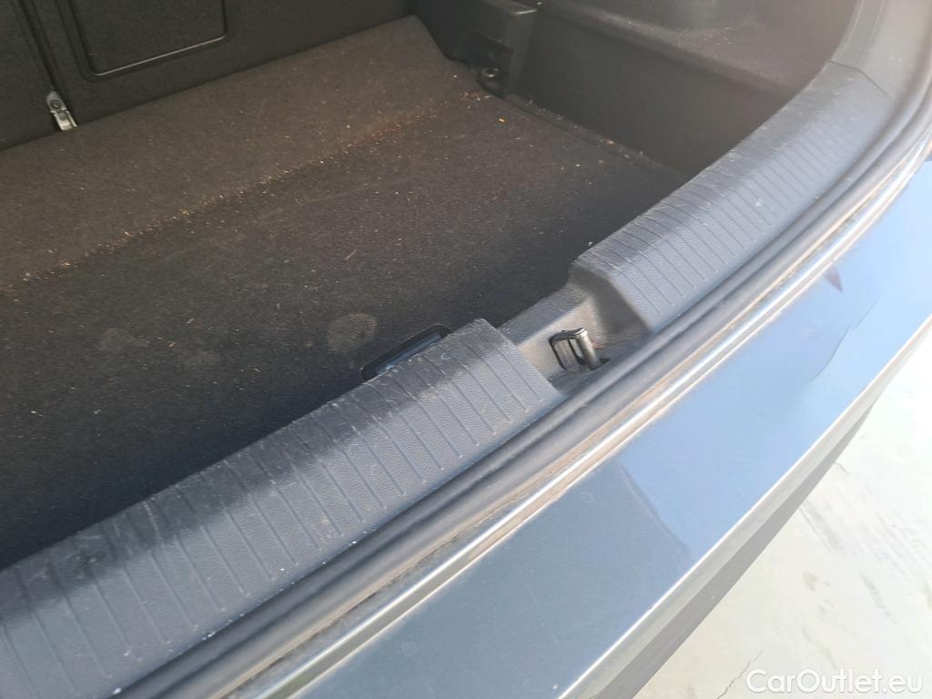  Volkswagen  T-ROC  Advance 2.0 TDI 150CV AT7 E6d #13