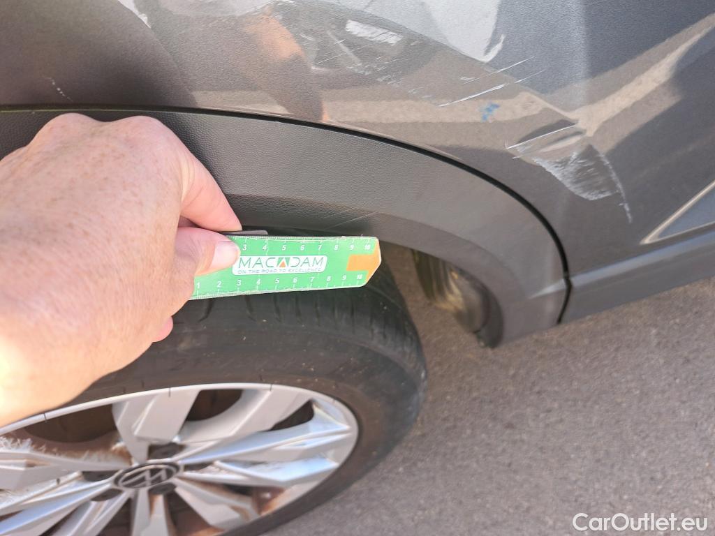  Volkswagen  T-ROC  Advance 2.0 TDI 150CV AT7 E6d #42