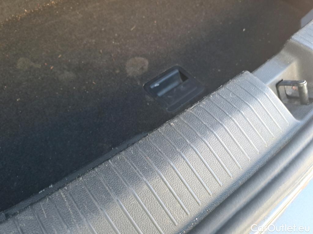  Volkswagen  T-ROC  Advance 2.0 TDI 150CV AT7 E6d #15