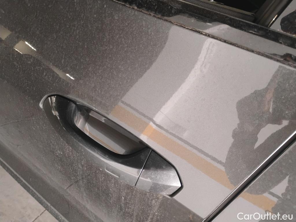  Audi  E-TRON AUDI  Sportback / 2019 / 5P / todoterreno Black line 55 quattro #1