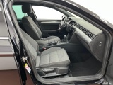  Volkswagen  Passat Variant 2.0 TDI SCR DSG 4Motion Business Automatic Diesel  54 #6