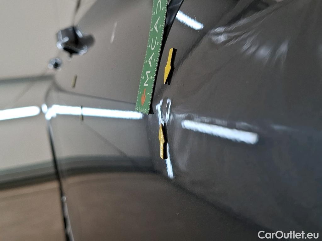  Volkswagen  Tiguan VOLKSWAGEN  Allspace / 2017 / 5P / SUV 2.0 TDI 150 DSG7 Confortline Business #53