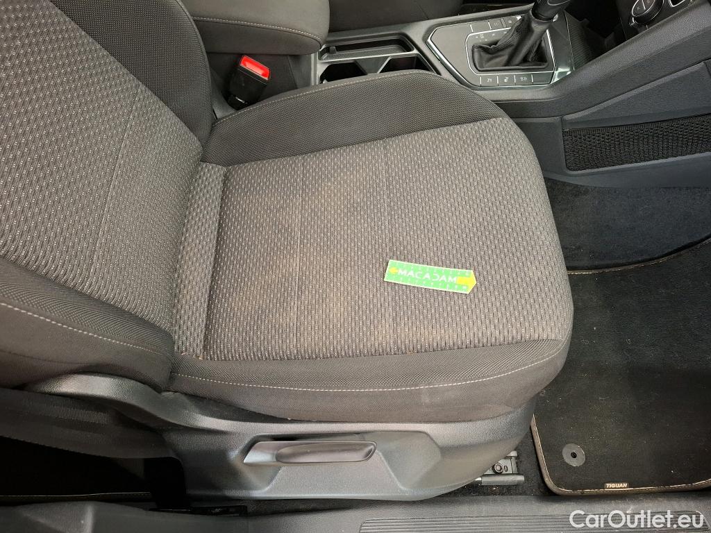  Volkswagen  Tiguan VOLKSWAGEN  Allspace / 2017 / 5P / SUV 2.0 TDI 150 DSG7 Confortline Business #25