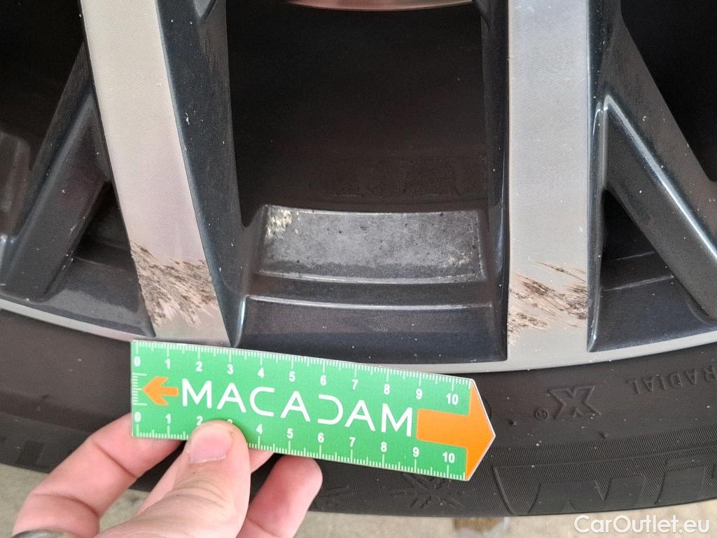  Volkswagen  Tiguan VOLKSWAGEN  Allspace / 2017 / 5P / SUV 2.0 TDI 150 DSG7 Confortline Business #24