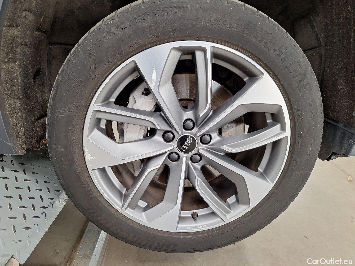  Audi  E-TRON Audi,  '19 BEV, Audi  50 Quattro 5d #3