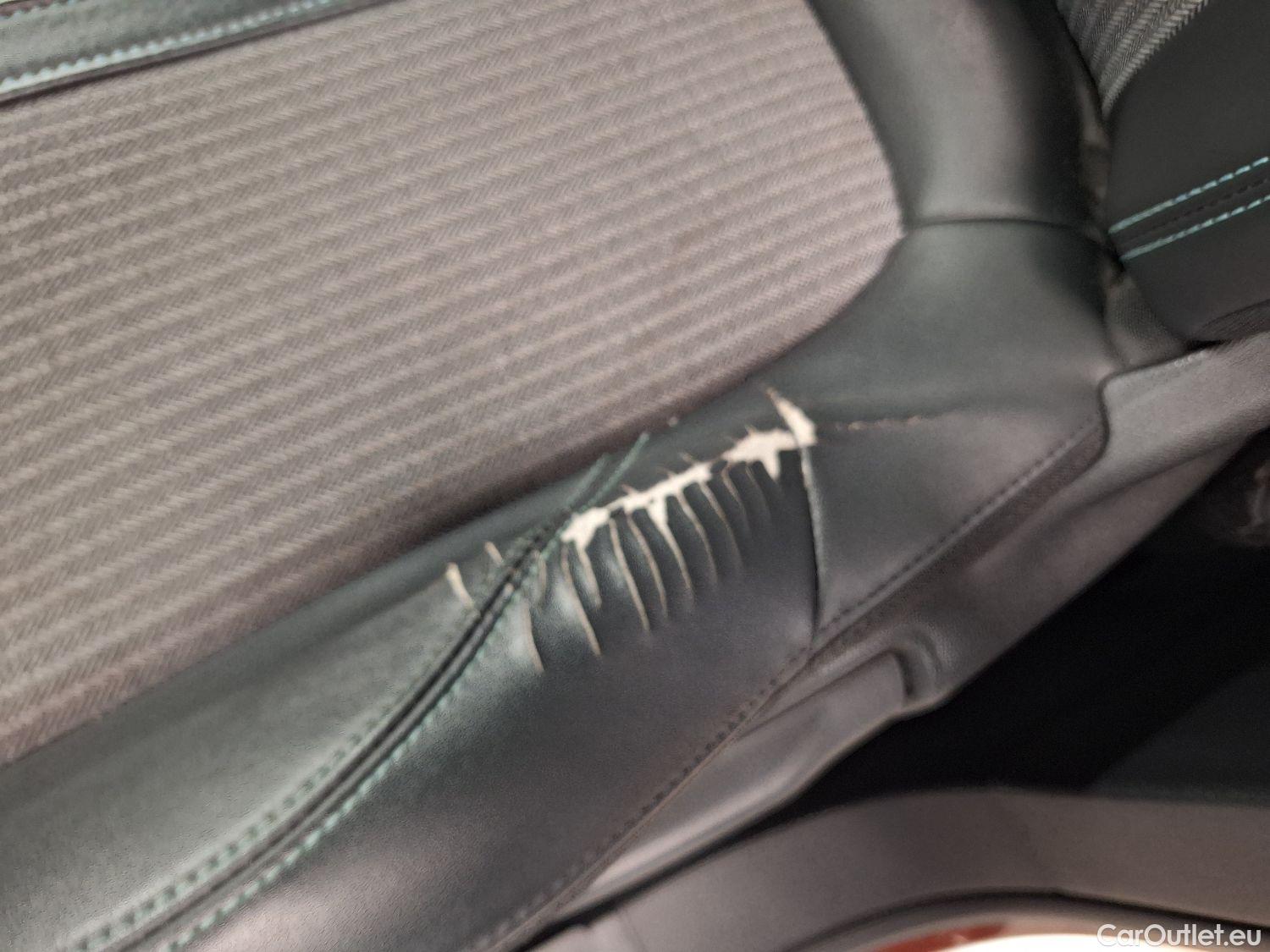  Peugeot  5008 Peugeot,  FL'20, Peugeot  1.5 BlueHDi 96kW S&S EAT8 Allure Pack #44