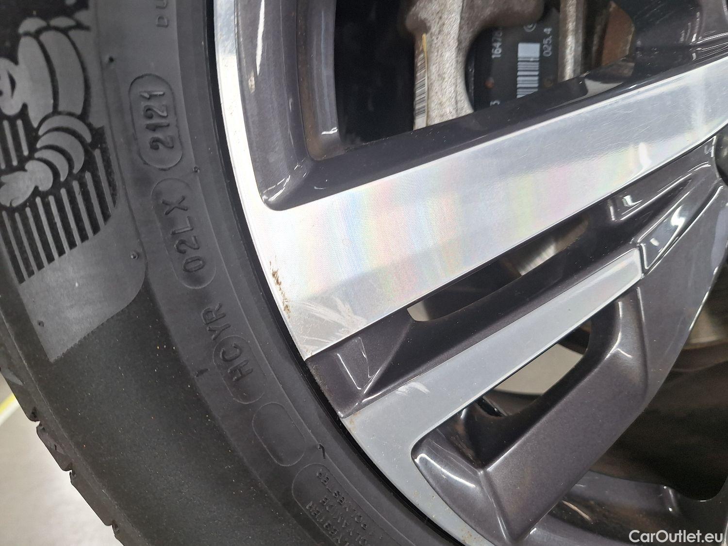  Peugeot  5008 Peugeot,  FL'20, Peugeot  1.5 BlueHDi 96kW S&S EAT8 Allure Pack #2