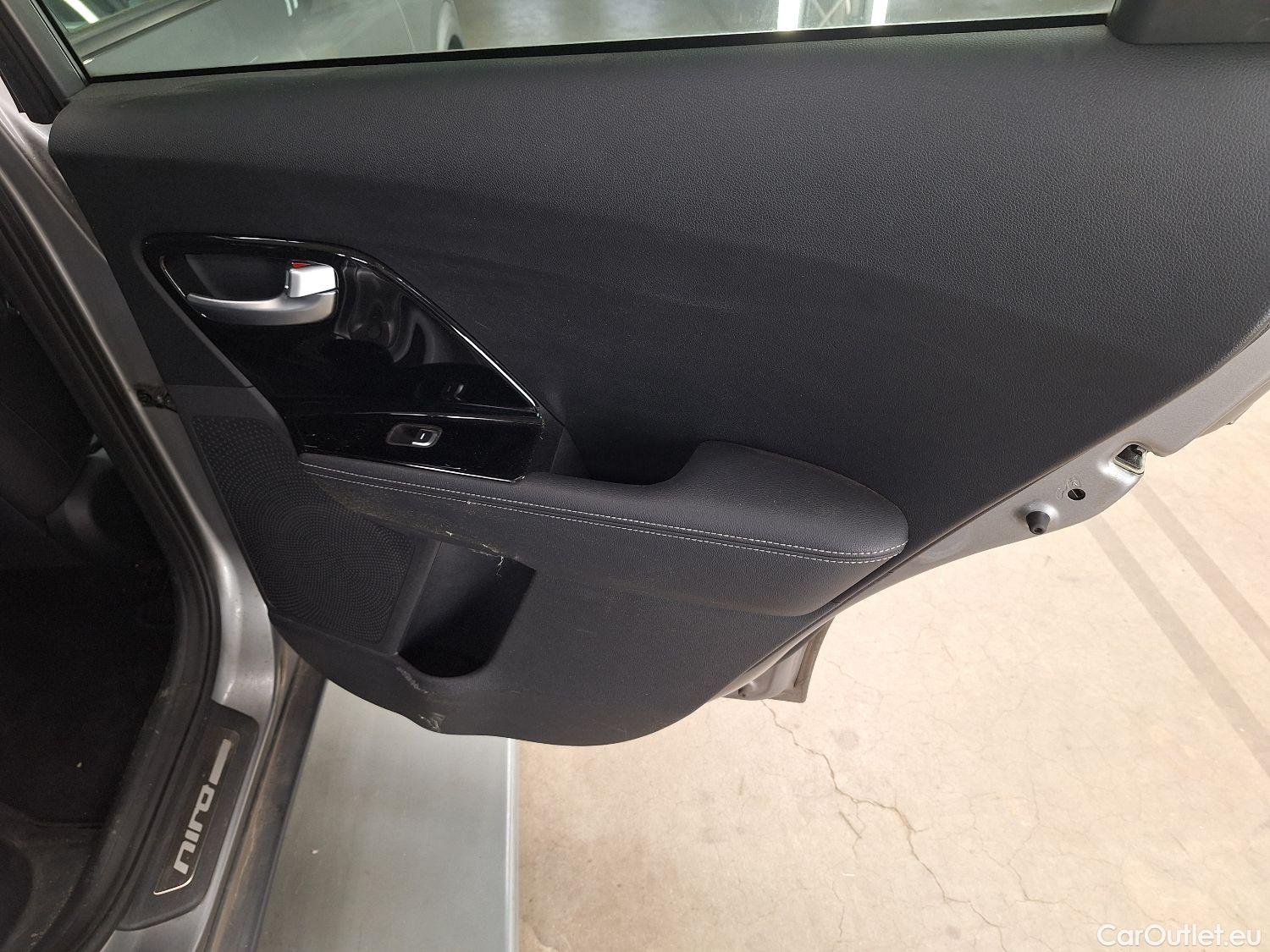  KIA  Niro Kia,  FL'19 PHEV, KIA  More 1.6 GDi PHEV 6DCT 5d #9