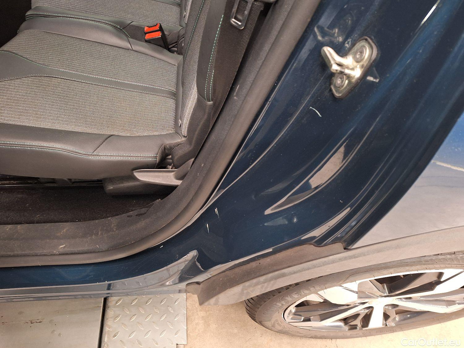  Peugeot  5008 Peugeot,  FL'20, Peugeot  1.5 BlueHDi 96kW S&S EAT8 Allure Pack #47