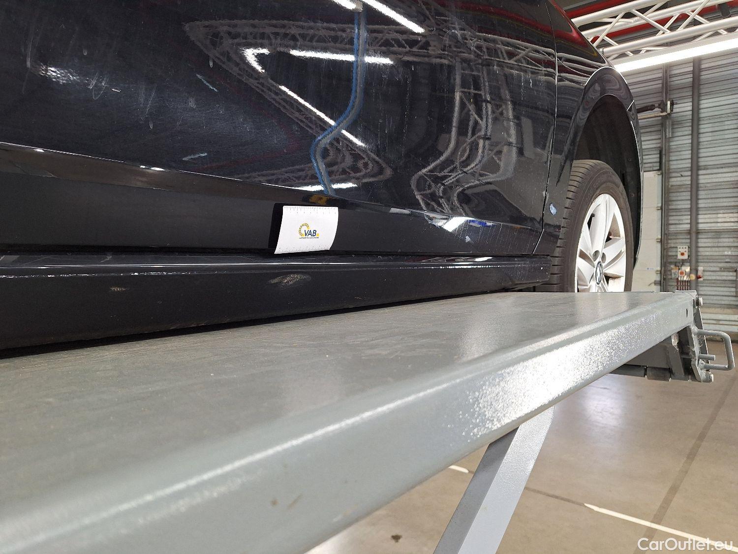  Volkswagen  Golf  VW, VIII Var '20, Volkswagen Variant VIII 1.0 eTSI 81kW DSG Lif #4