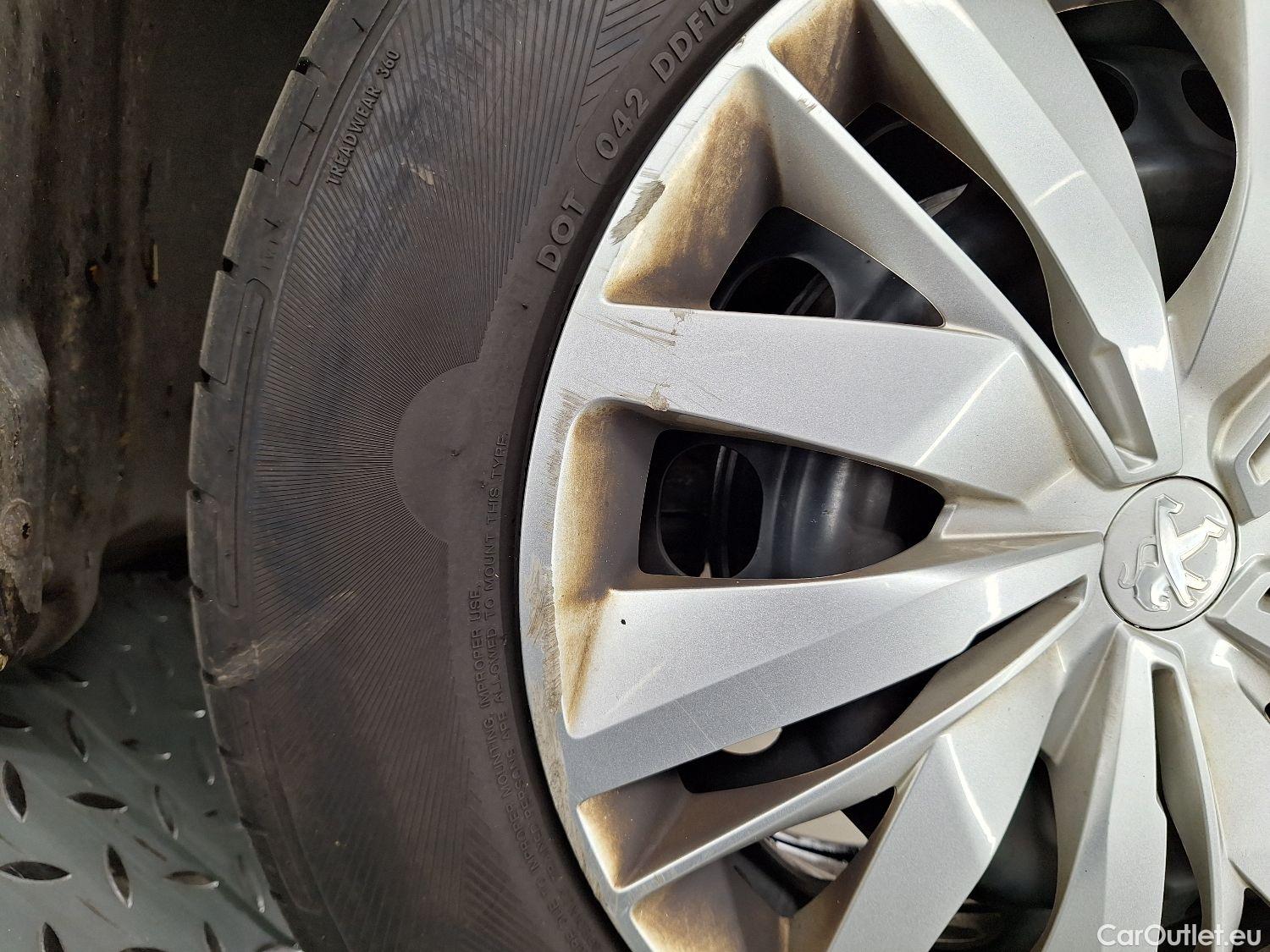  Peugeot  208 Peugeot,  '19, Peugeot  1.5 BlueHDi 100 MAN6 S&S Active 5d #2