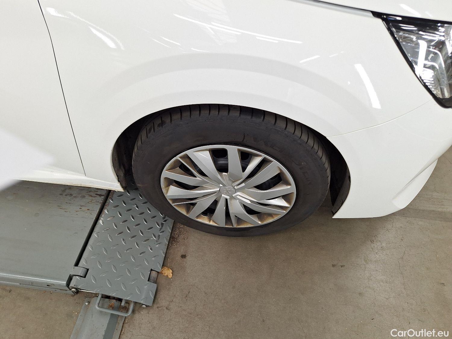  Peugeot  208 Peugeot,  '19, Peugeot  1.5 BlueHDi 100 MAN6 S&S Active 5d #13