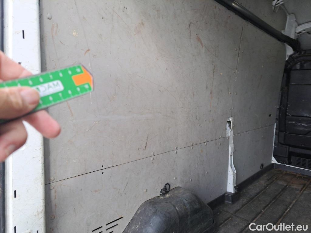  Ford  Transit FORD  / 2013 / 4P / furgón 310 96kW L3H2 Van Trend FWD MHEV #44