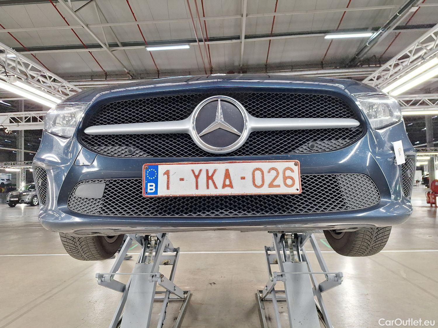  Mercedes  A-Klasse Mercedes, A-Class Berline '18, Mercedes-Benz  Limousine A 180 d DCT Busin #3