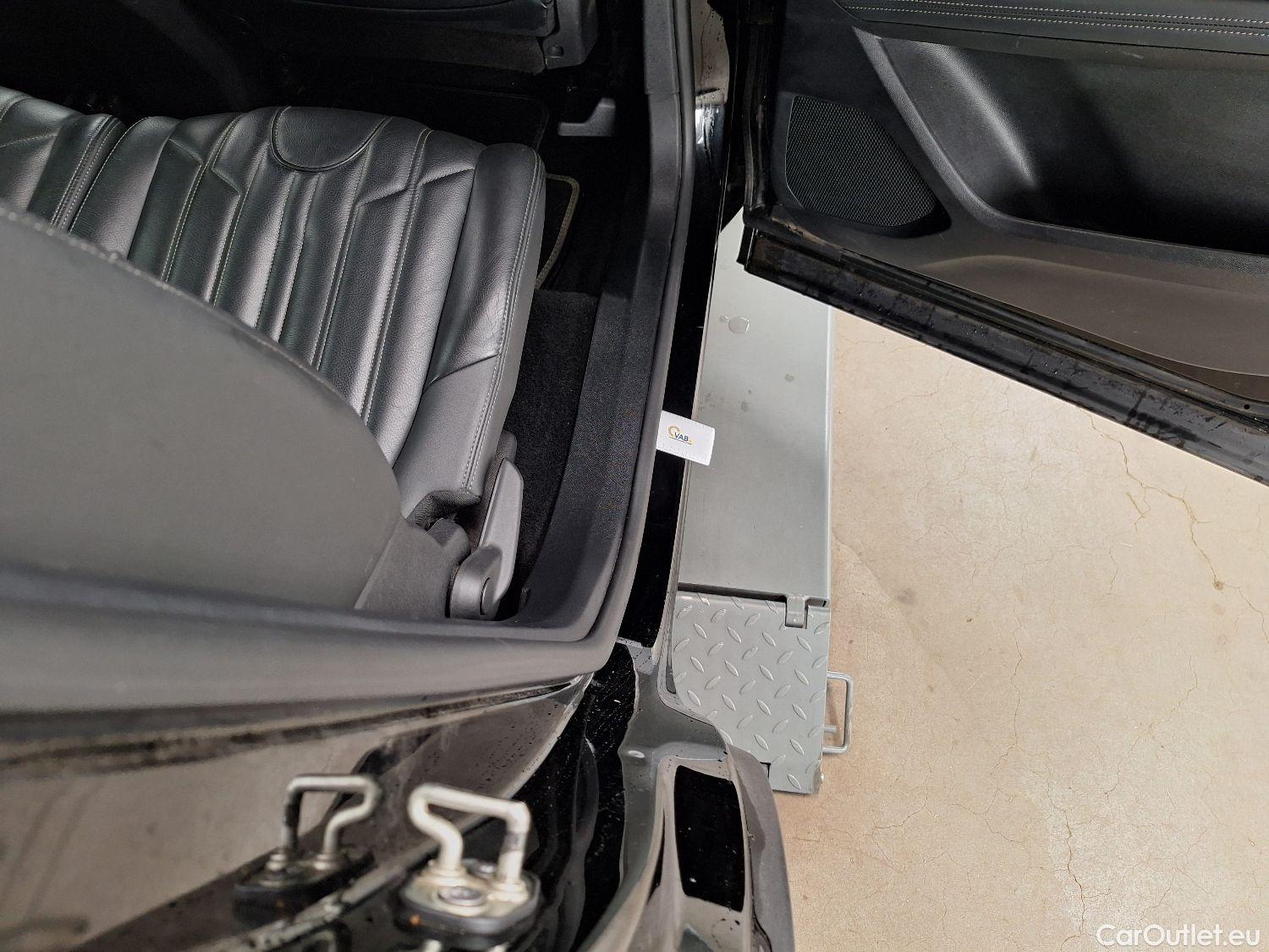  Peugeot  5008 Peugeot,  '16, Peugeot  1.5 BlueHDi 96kW S&S EAT8 Allure 5d #22