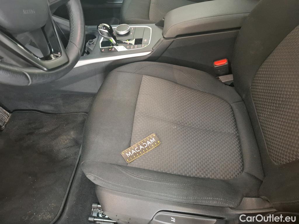  Bmw  Serie 1 BMW Série 1 / 2019 / 5P / Berline 116i DKG7 Business Design #29