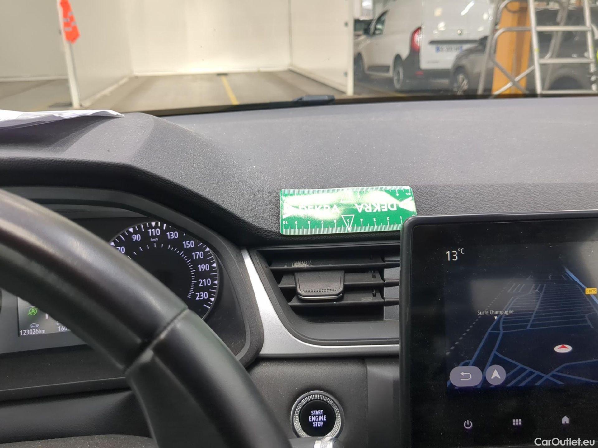  Renault  Captur RENAULT  / 2019 / 5P / SUV Business TCe 140 EDC FAP -21 #1