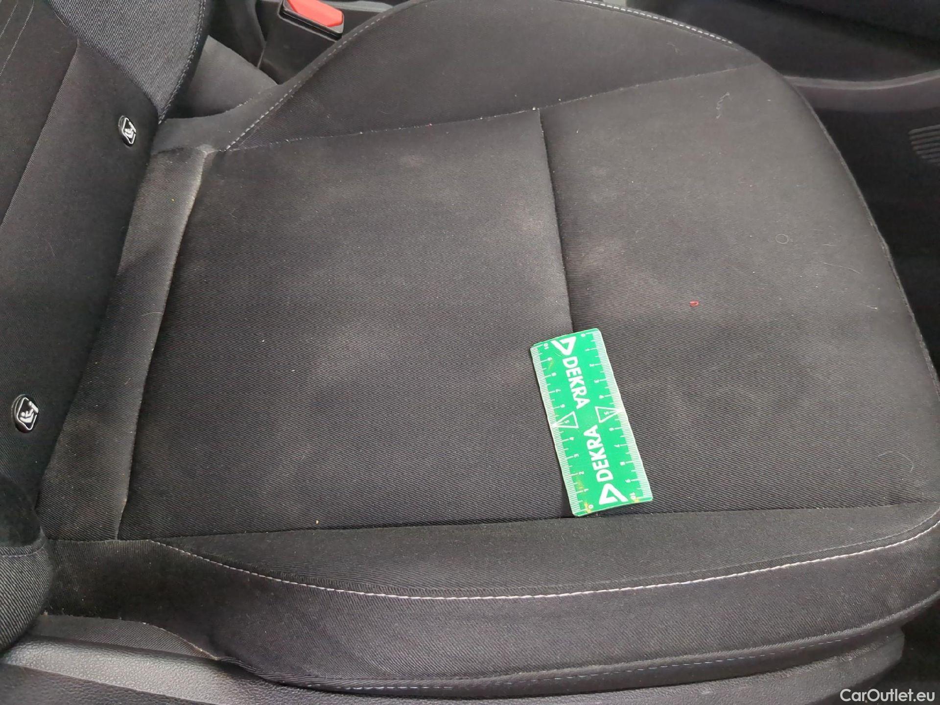  Renault  Captur RENAULT  / 2019 / 5P / SUV Business TCe 140 EDC FAP -21 #7