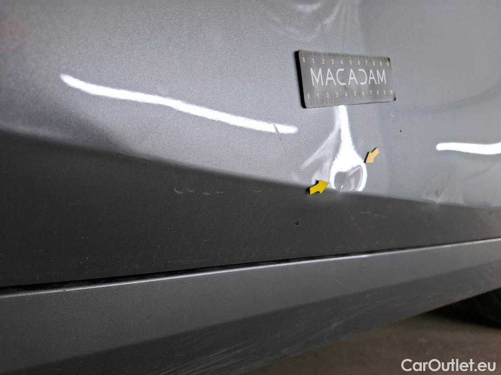  Bmw  Serie 1 BMW Série 1 / 2019 / 5P / Berline 116i DKG7 Business Design #10