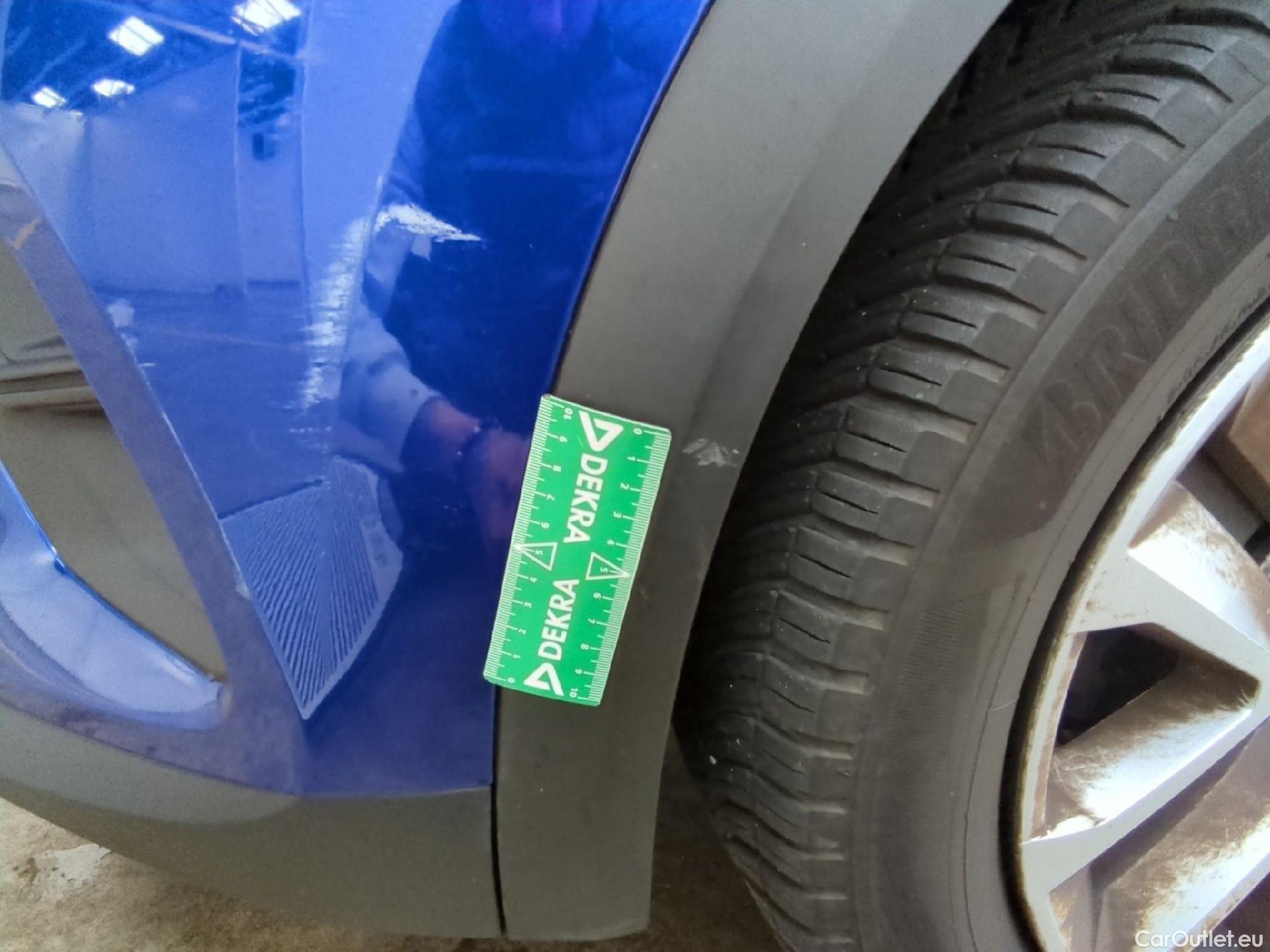  Renault  Captur RENAULT  / 2019 / 5P / SUV Business TCe 140 EDC FAP -21 #28