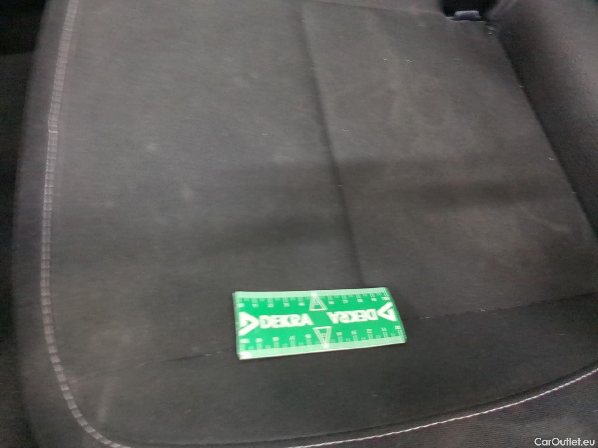  Renault  Captur RENAULT  / 2019 / 5P / SUV Business TCe 140 EDC FAP -21 #6