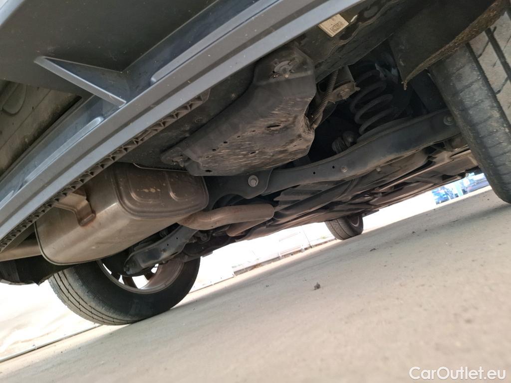  Volkswagen  Tiguan VOLKSWAGEN  5p SUV 20 TDI 150 DSG7 Carat BMT #7