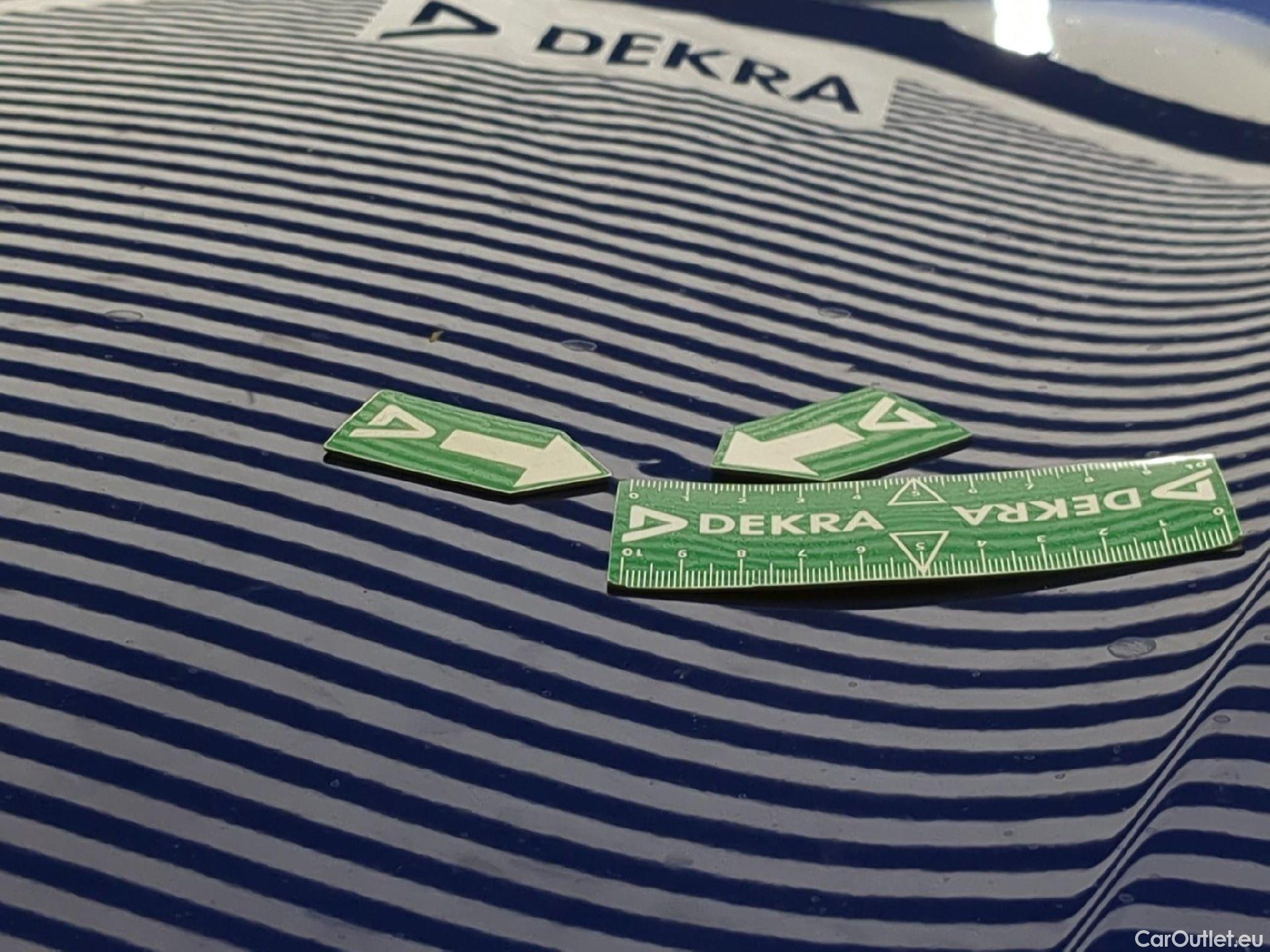  Renault  Captur RENAULT  / 2019 / 5P / SUV Business TCe 140 EDC FAP -21 #32